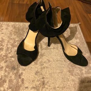 Cute Ivanka Trump heels size 8